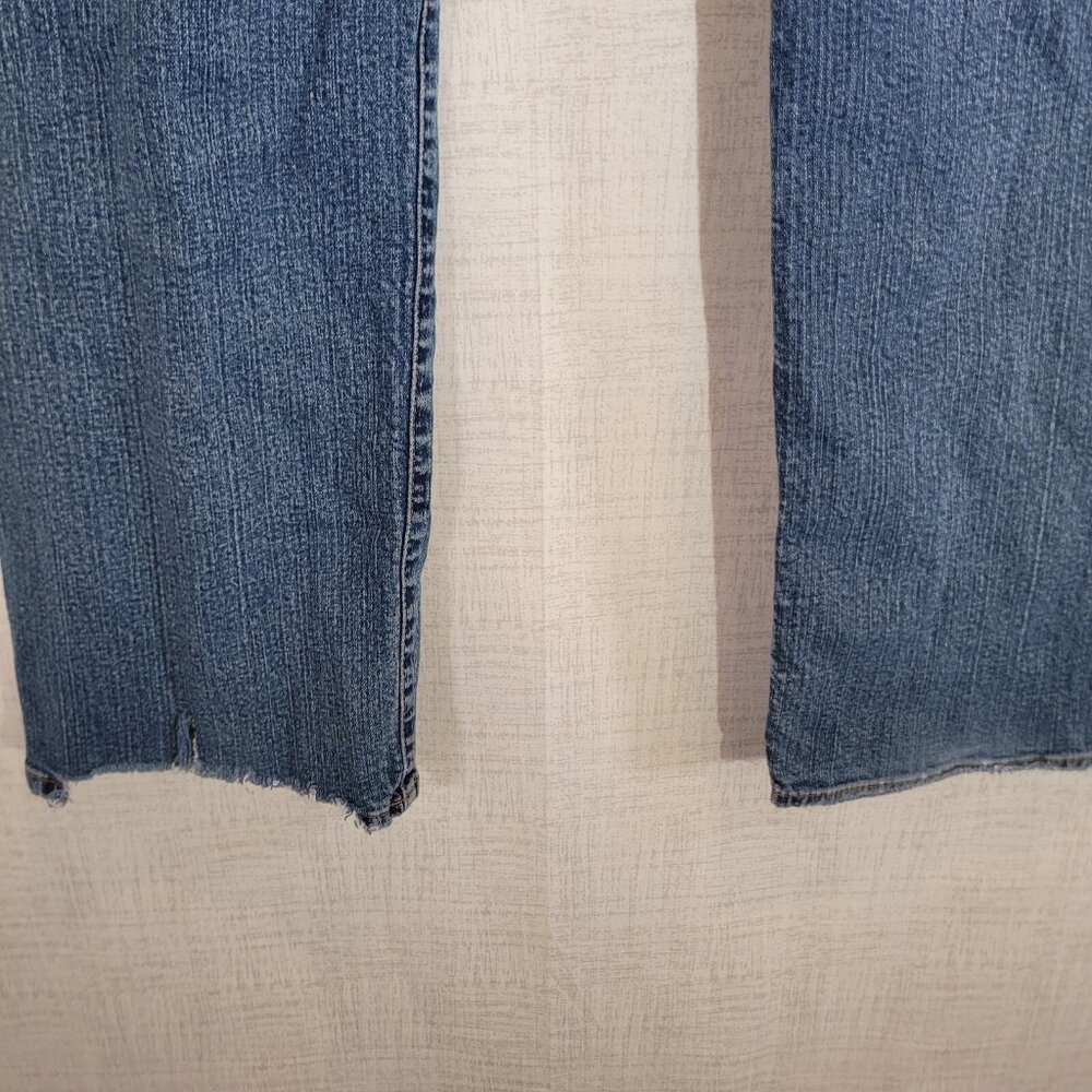 READ Lucky Brand Jeans Mens 30 30x29 Classic Fit Short Inseam Denim Distressed - Picture 13 of 14